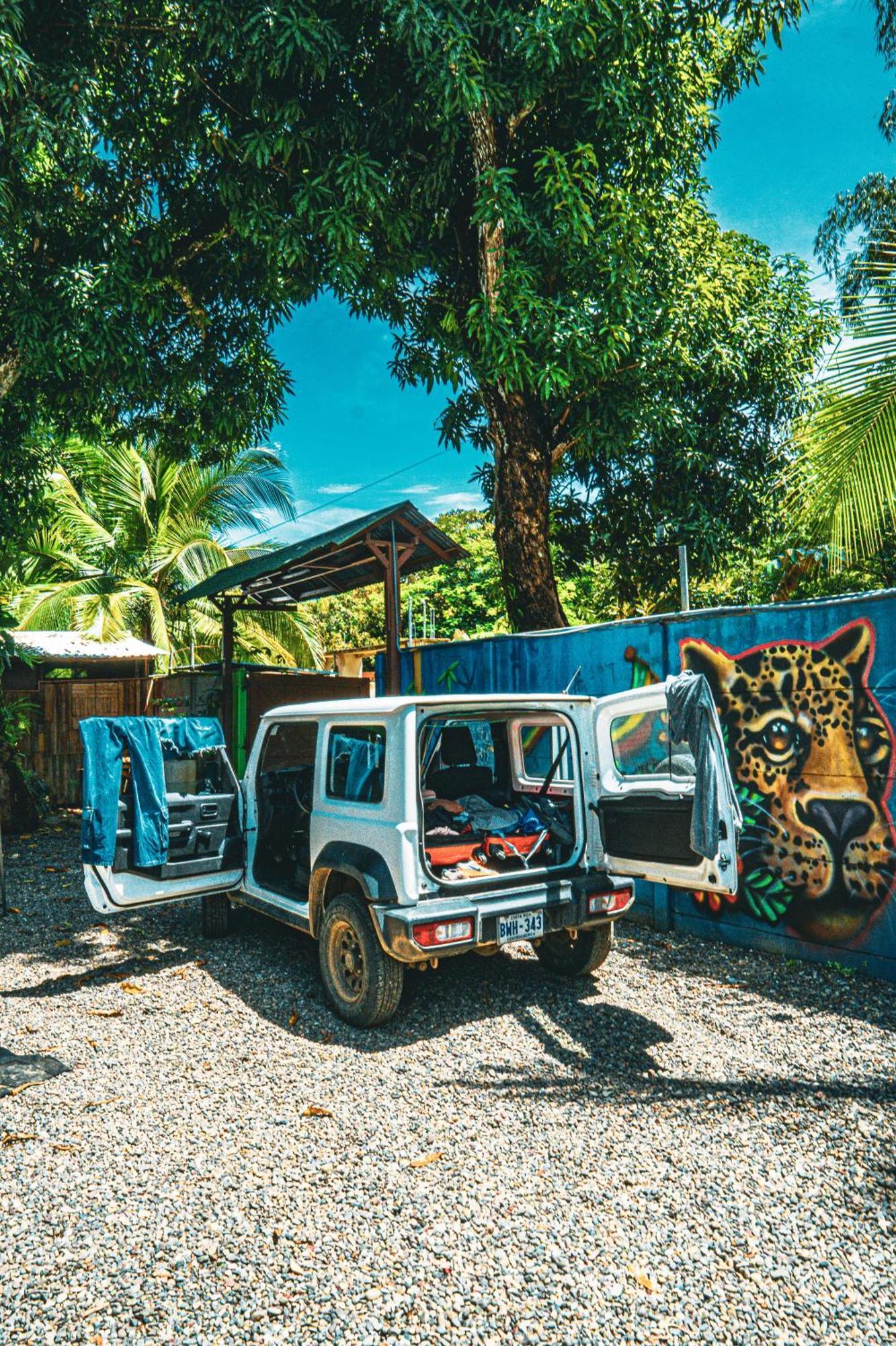 Hostel Flutterby House Uvita