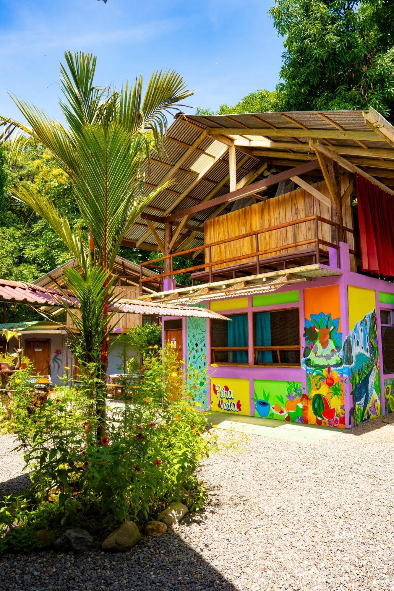 Flutterby House Uvita